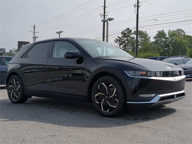 Certified 2023 Hyundai Ioniq 5 SEL w/ Cargo Package image 3