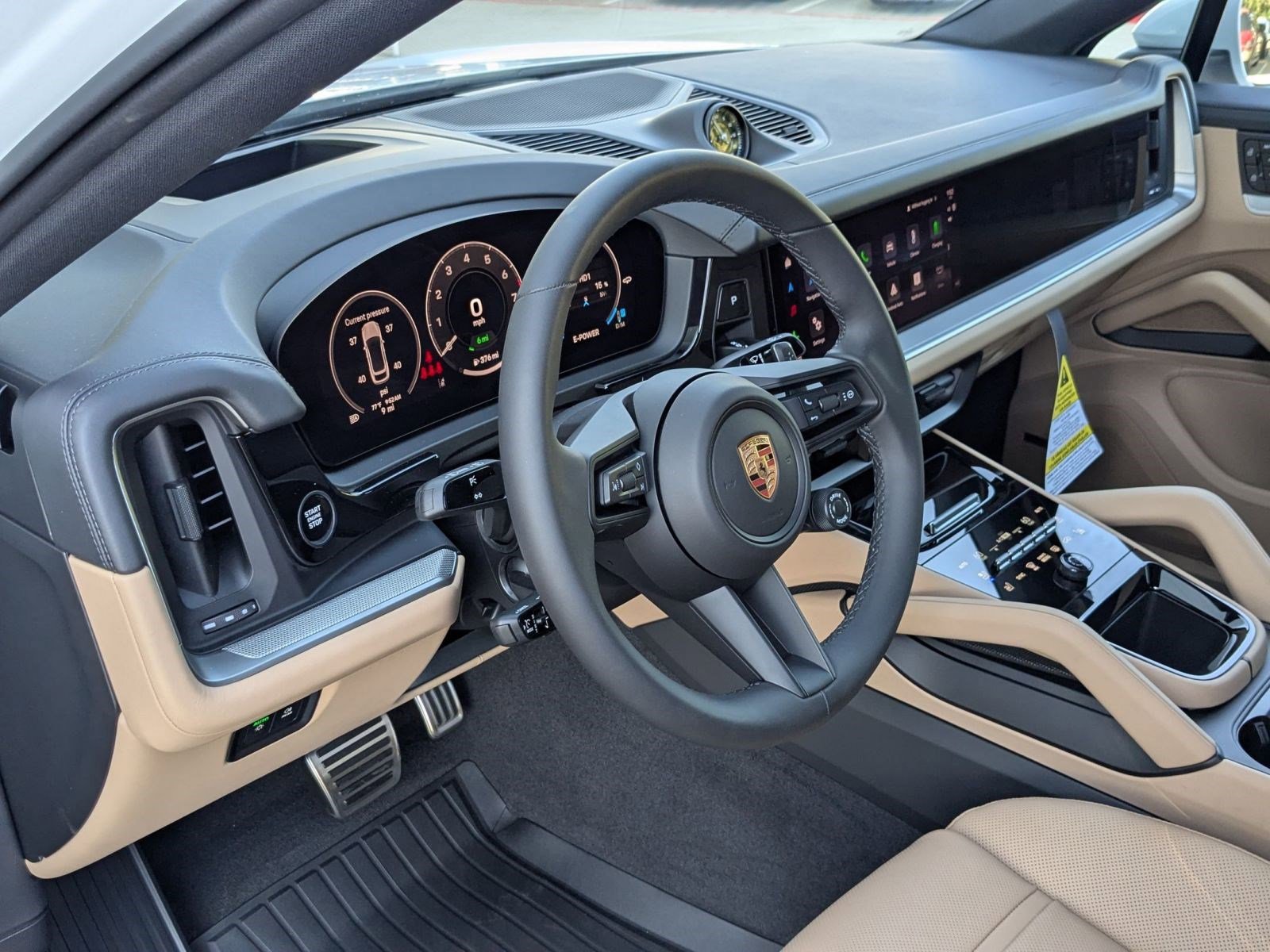 New 2026 Porsche Cayenne S image 4