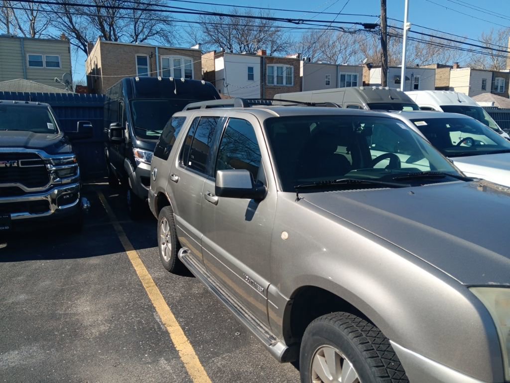Used 2008 Mercury Mountaineer AWD image 2