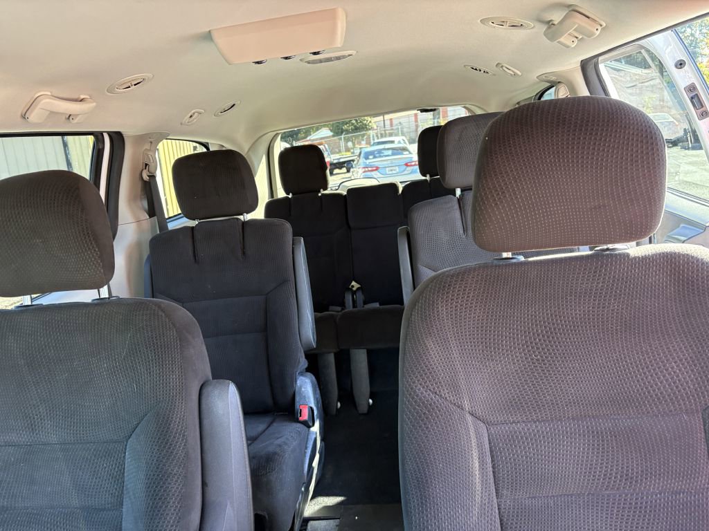 Used 2016 Dodge Grand Caravan SE w/ Quick Order Package 29E SE image 16