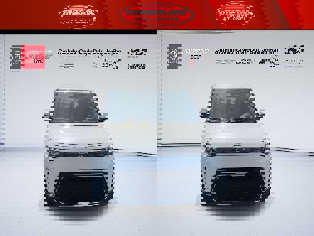 Used 2025 Kia Soul LX w/ LX Technology Package image 3