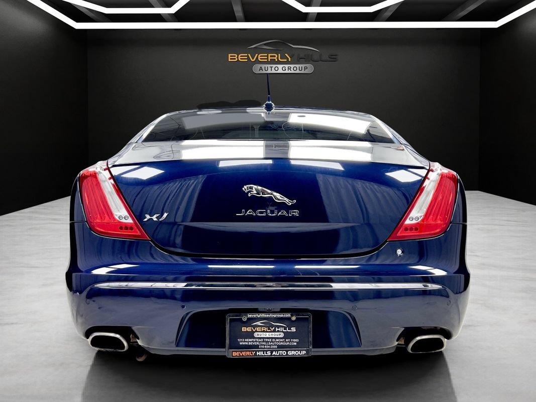 Used 2015 Jaguar XJ AWD/4WD image 4
