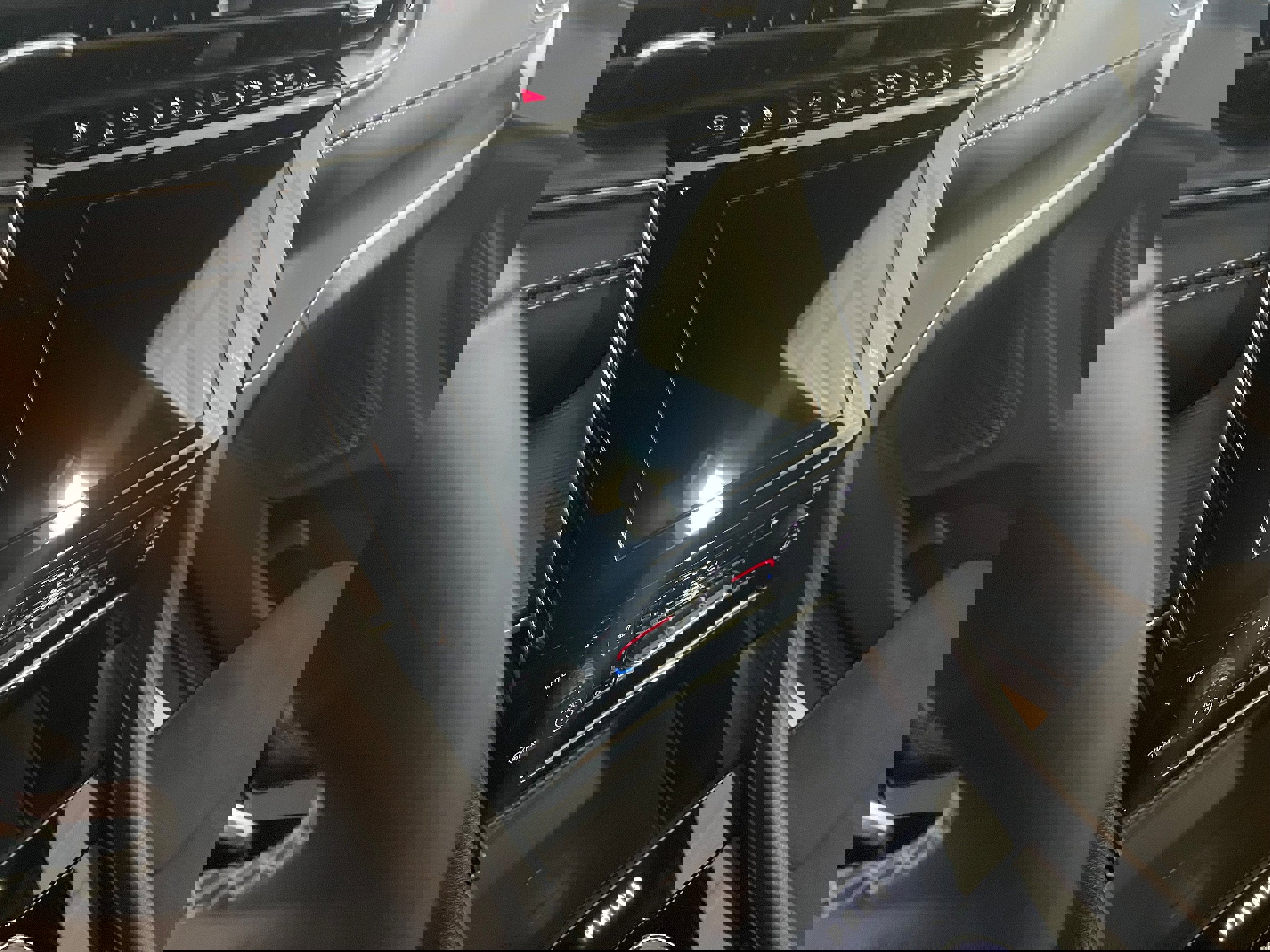 New 2025 Jeep Grand Cherokee Altitude image 11