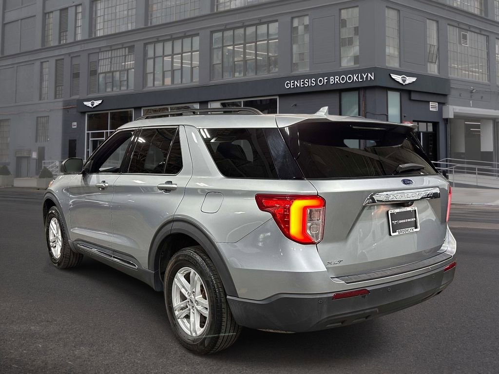 Used 2020 Ford Explorer XLT w/ Comfort Package AWD/4WD image 6