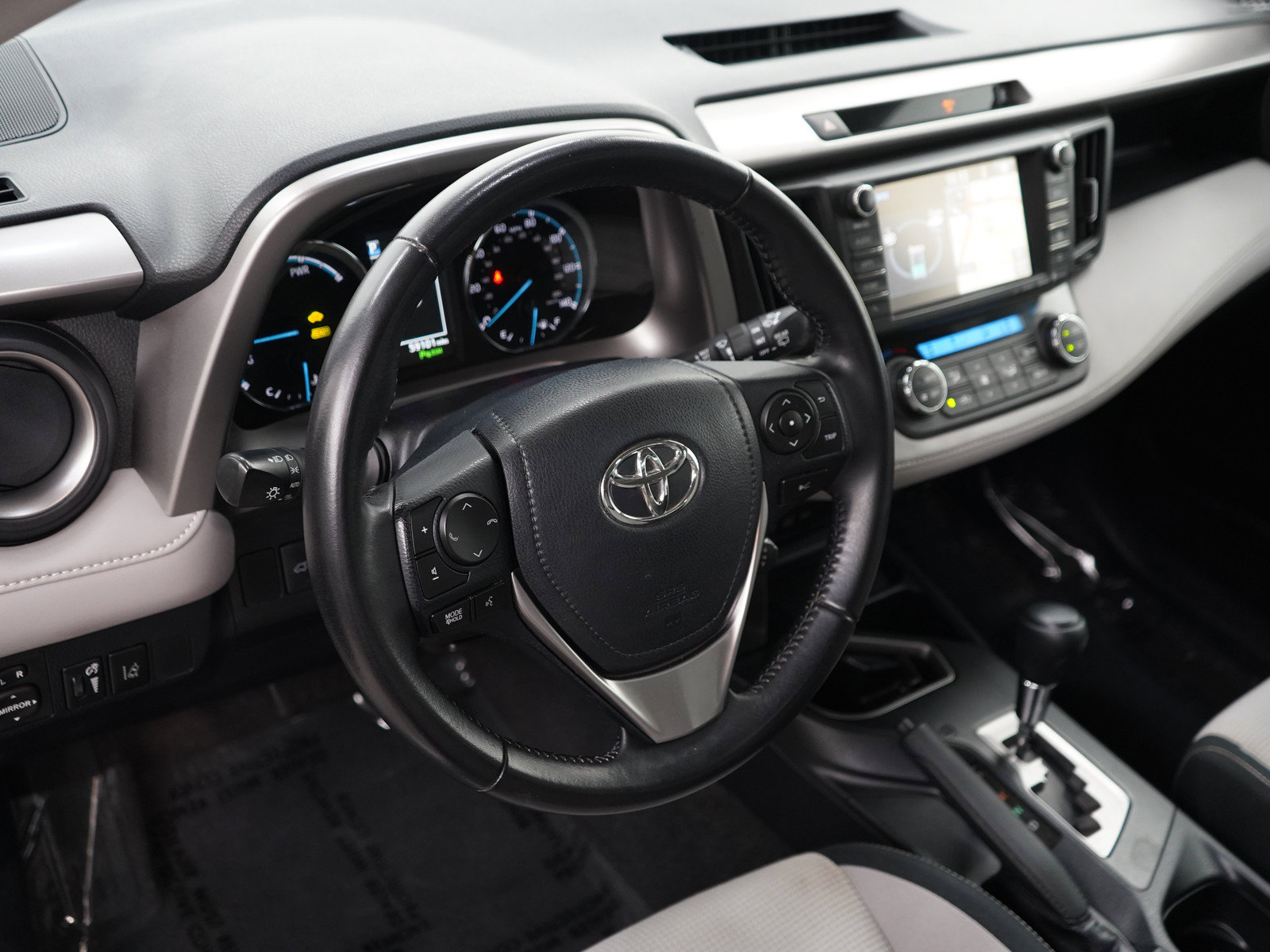 Used 2016 Toyota RAV4 XLE w/ Convenience Package AWD/4WD image 21