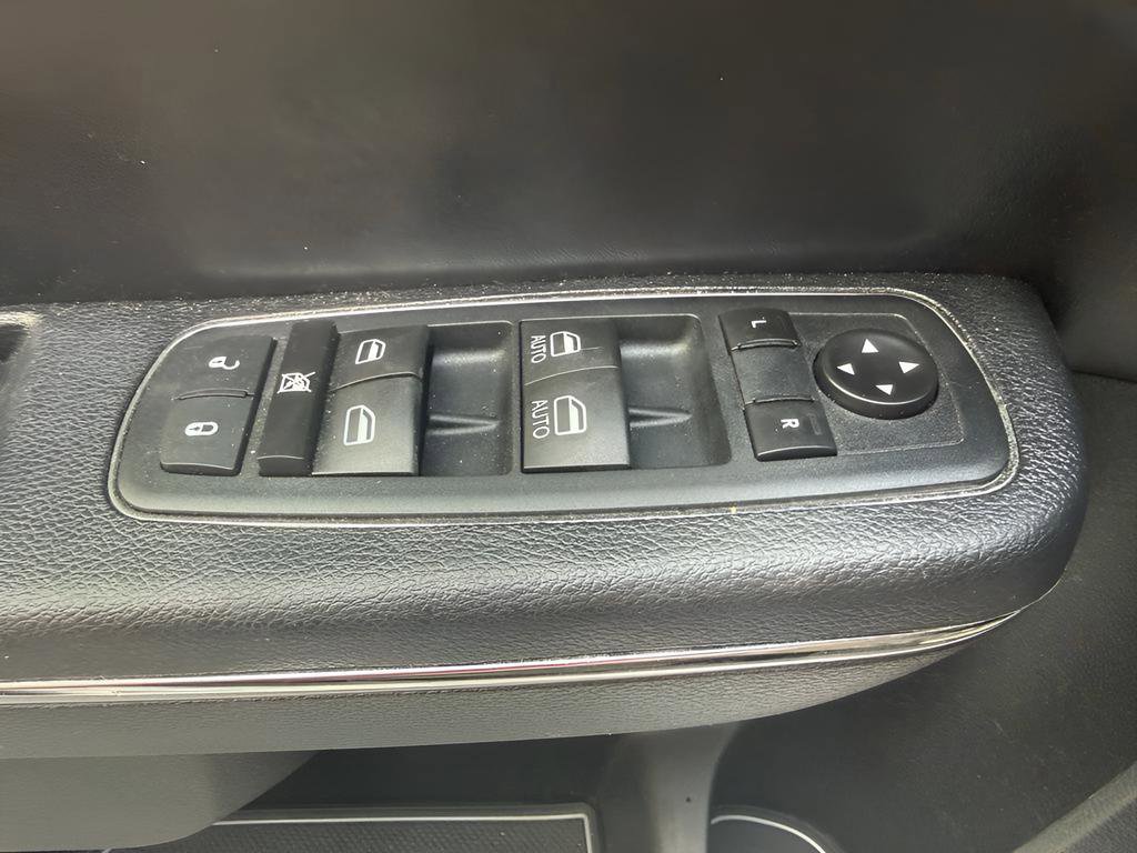 Used 2014 Dodge Charger SE RWD image 24