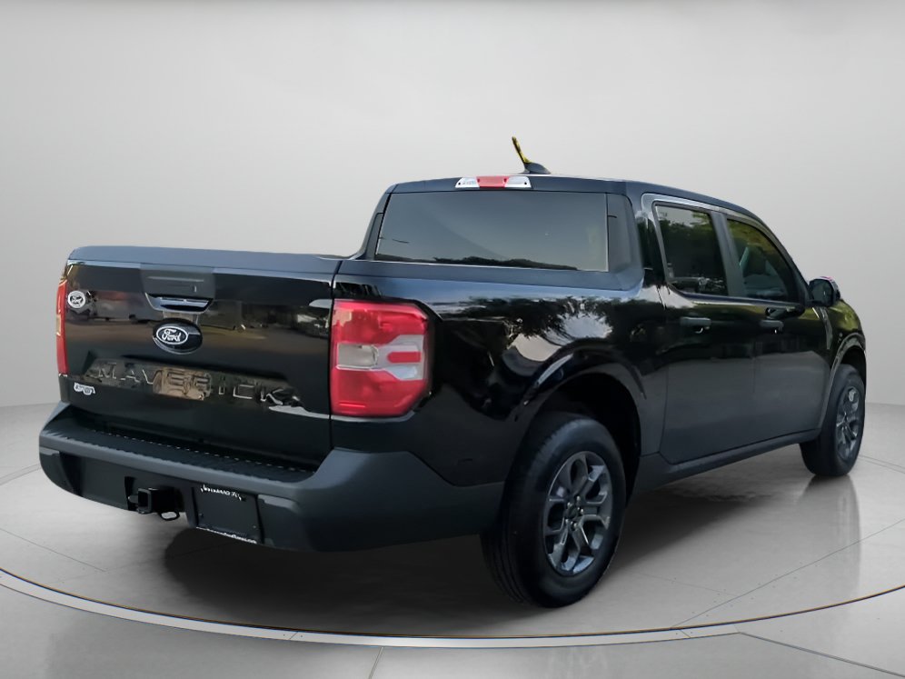 New 2026 Ford Maverick XLT w/ XLT Luxury Package FWD image 30