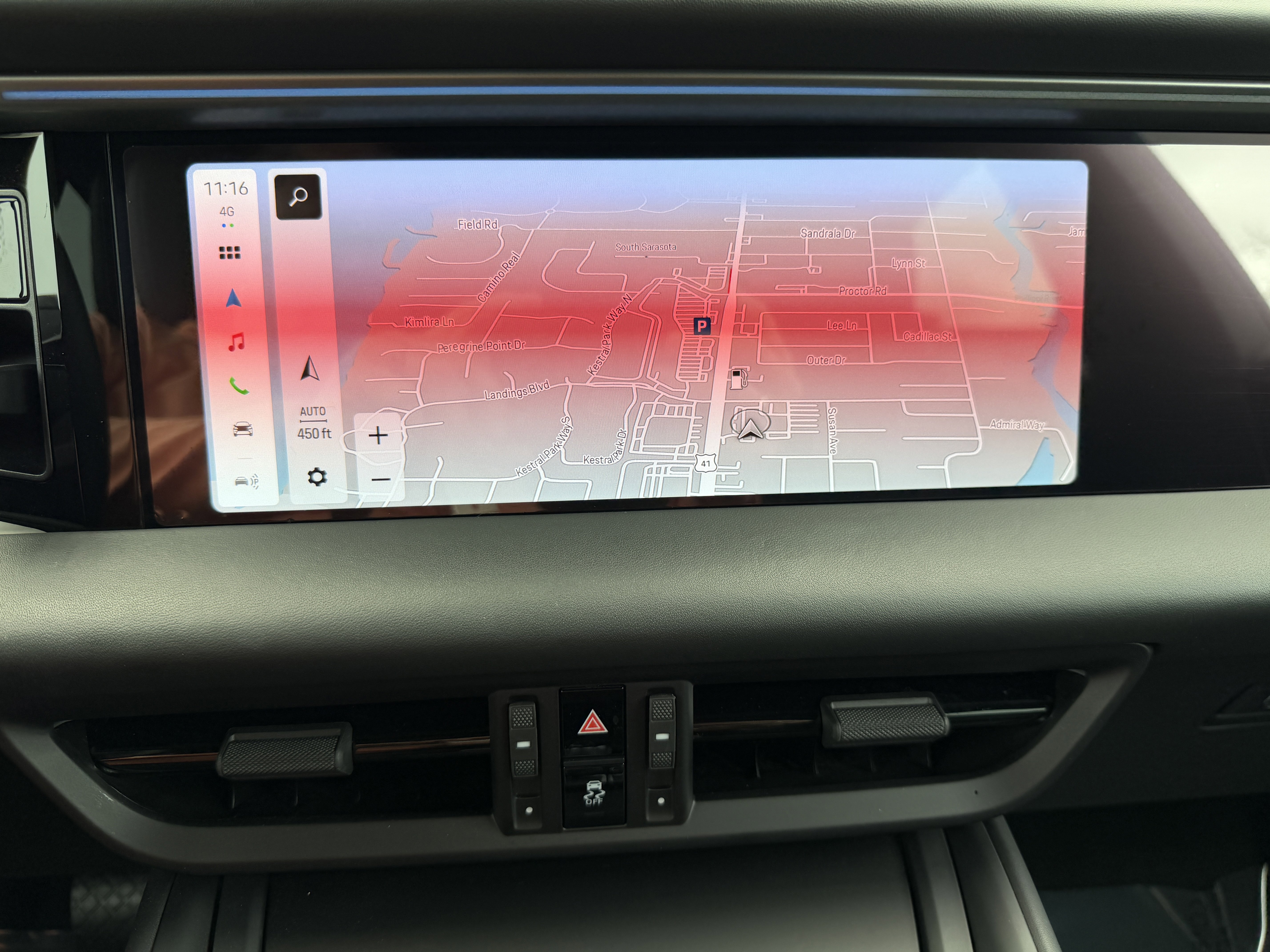 Used 2024 Porsche Macan 4 Electric image 29