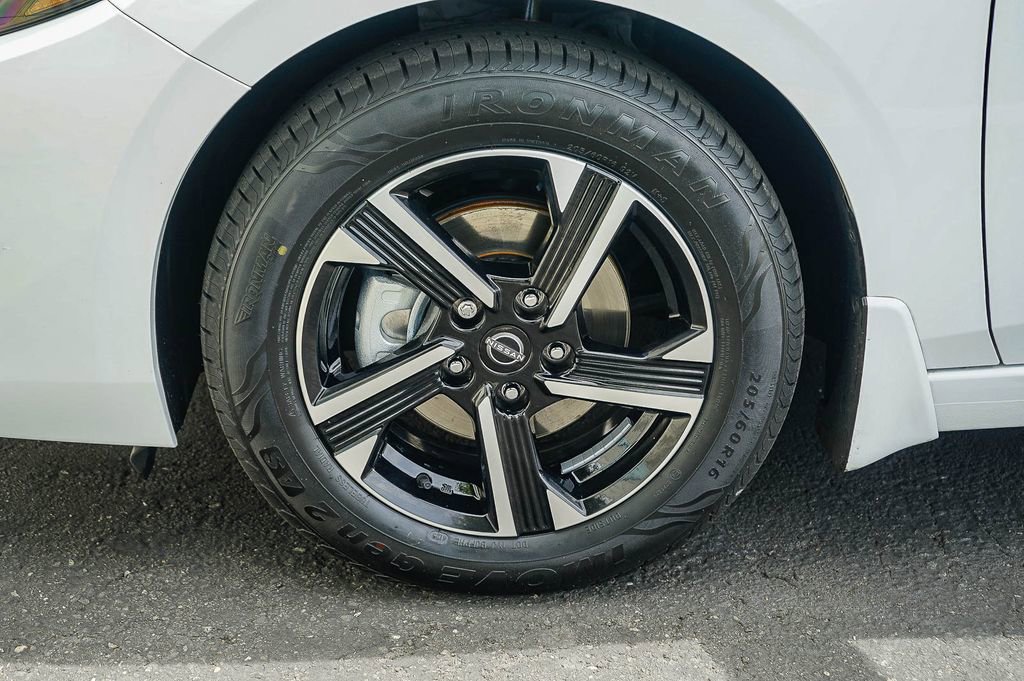 Used 2025 Nissan Sentra SV w/ All-Weather Package image 9