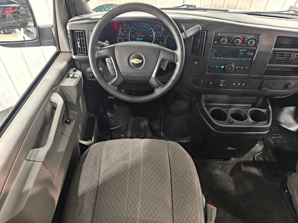 Used 2016 Chevrolet Express 3500 LT w/ LT Preferred Equipment Group image 4