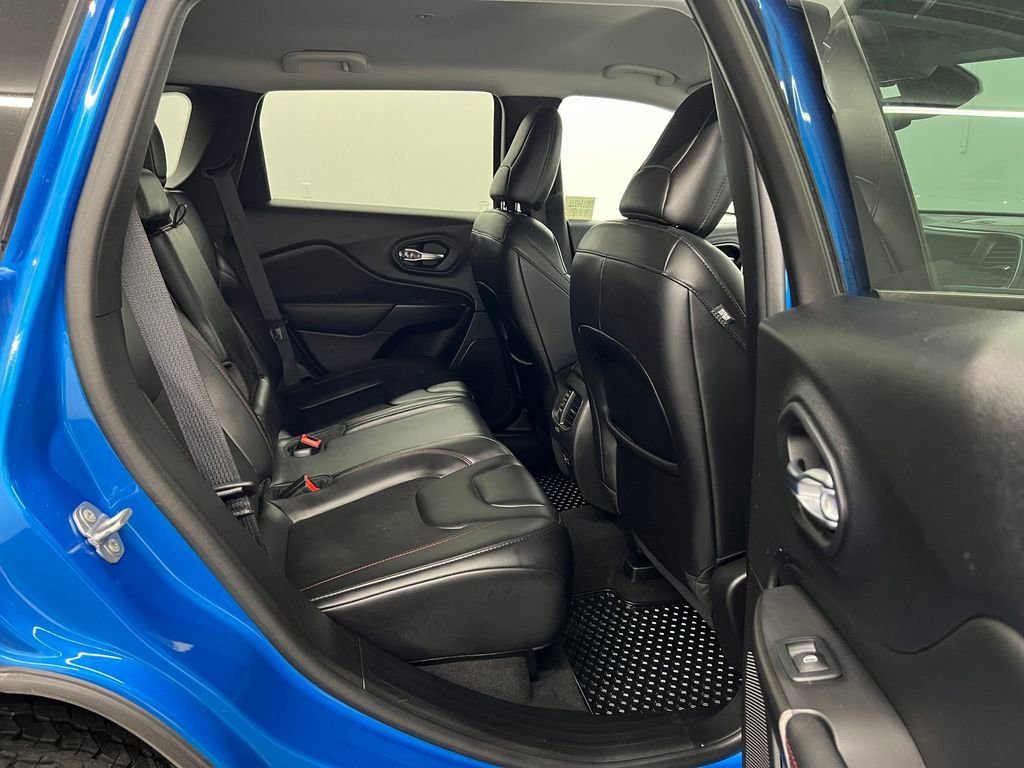Used 2021 Jeep Cherokee Trailhawk w/ Comfort/Convenience Group image 24
