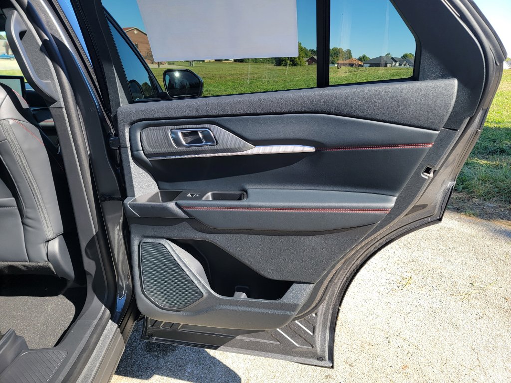 New 2026 Ford Explorer ST-Line w/ ST-Line Street Pack image 38