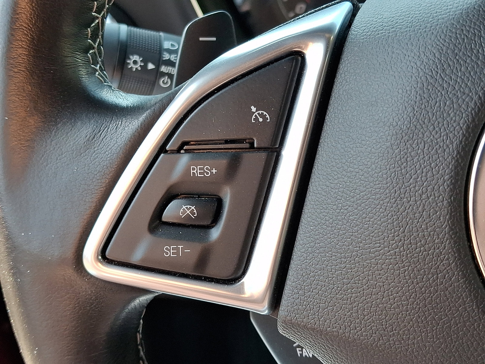 Certified 2021 Chevrolet Camaro LT image 21