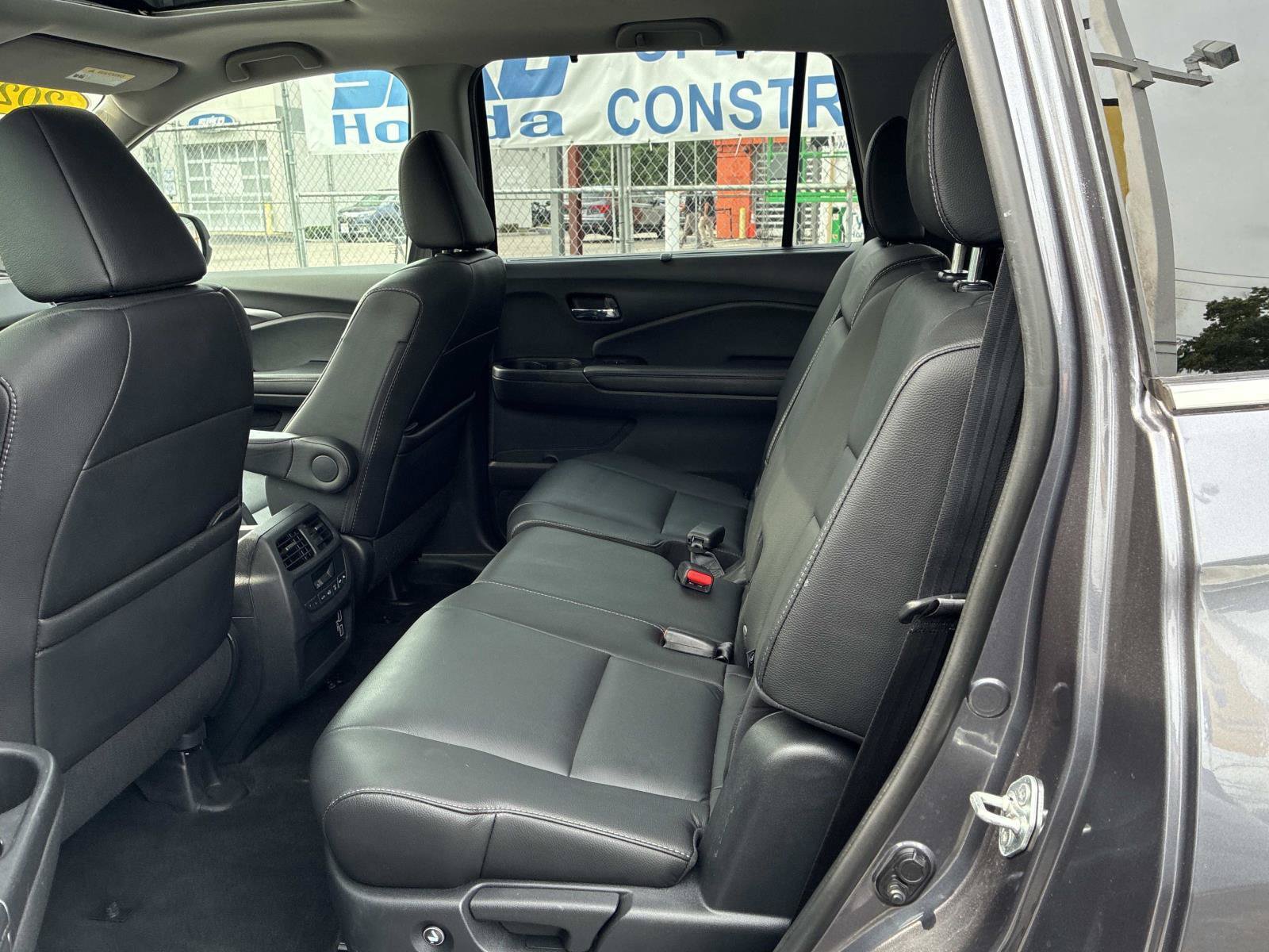 Used 2022 Honda Pilot Special Edition image 18