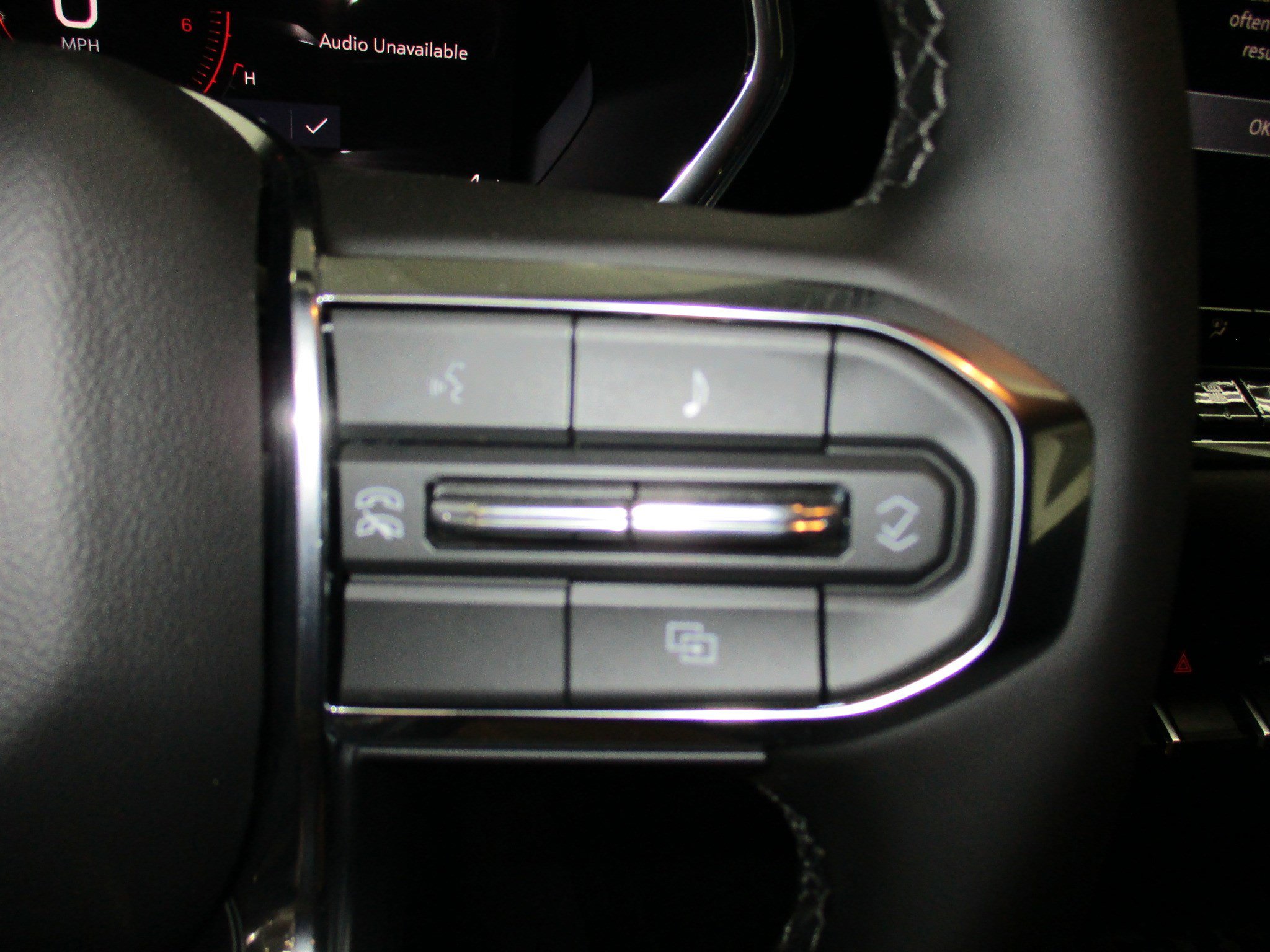 New 2026 GMC Canyon Elevation w/ Convenience Package image 26