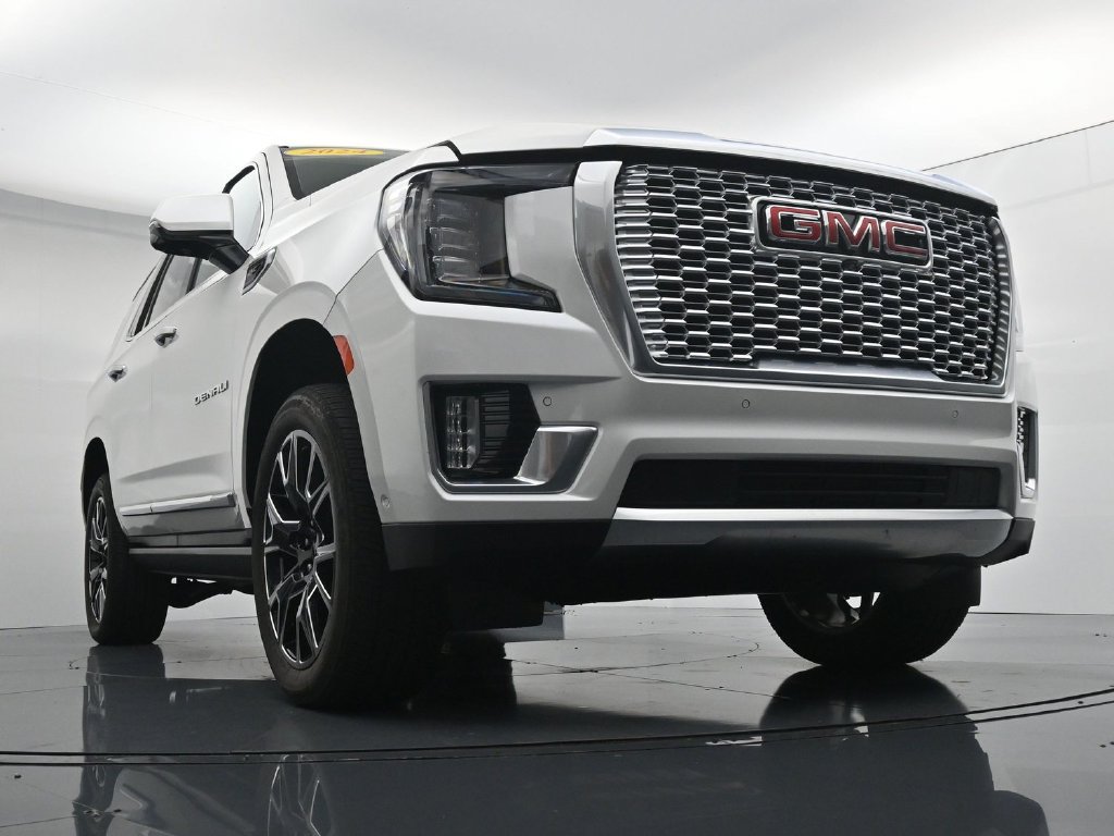 Used 2024 GMC Yukon Denali w/ Advanced Technology Package AWD/4WD image 35