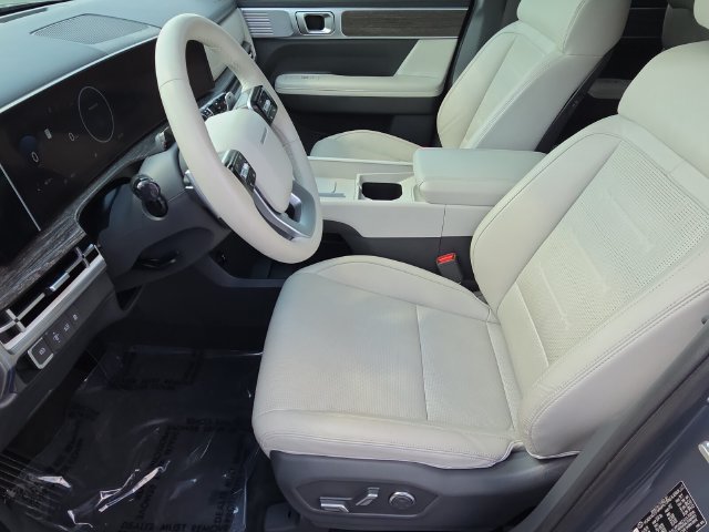 Certified 2024 Hyundai Santa Fe Limited FWD image 10