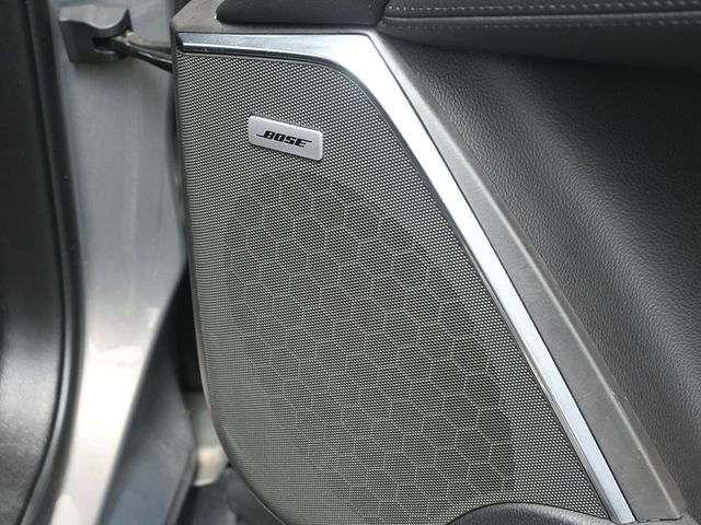 Used 2018 Cadillac Escalade ESV Premium Luxury image 40