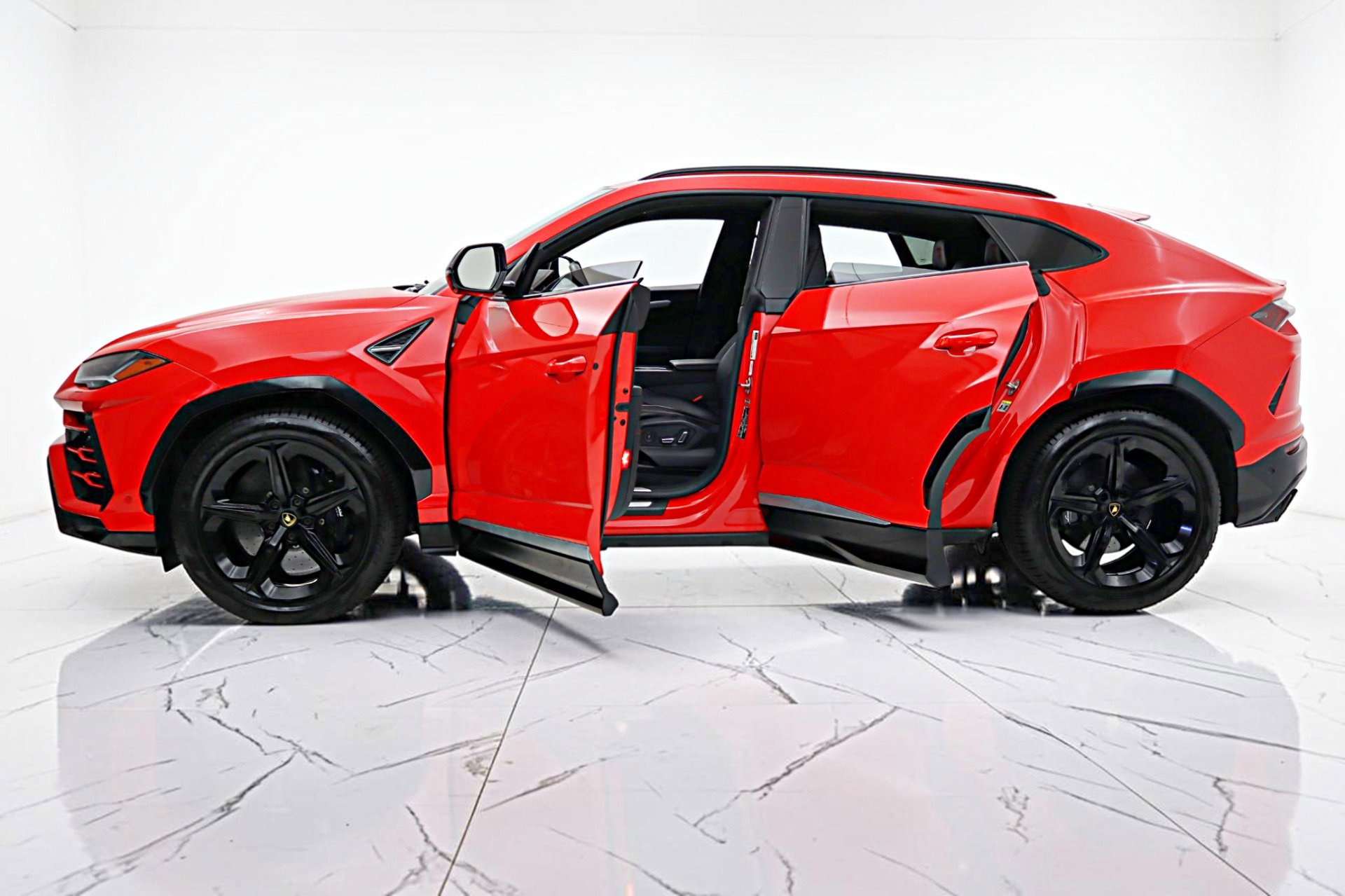 Used 2020 Lamborghini Urus AWD/4WD image 4