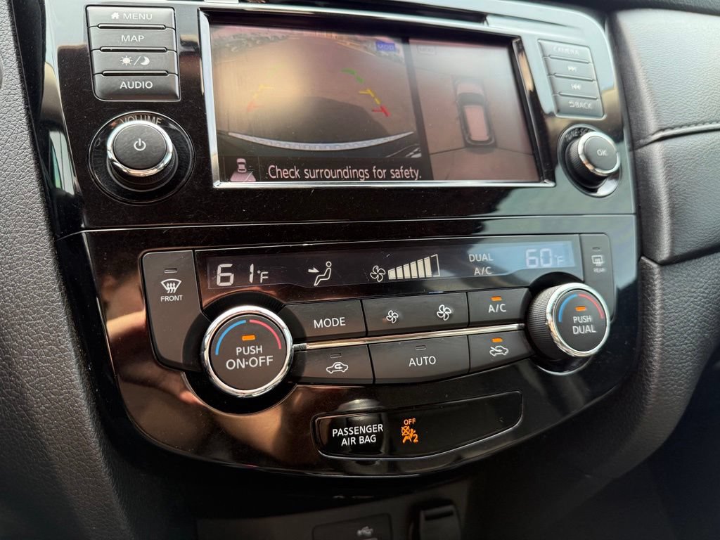 Used 2019 Nissan Rogue SV w/ Premium Package FWD image 16