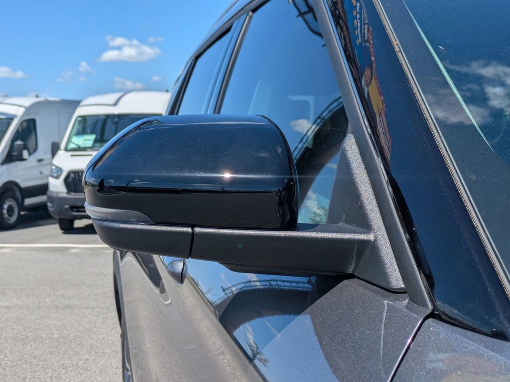 New 2026 Ford Explorer Platinum image 12