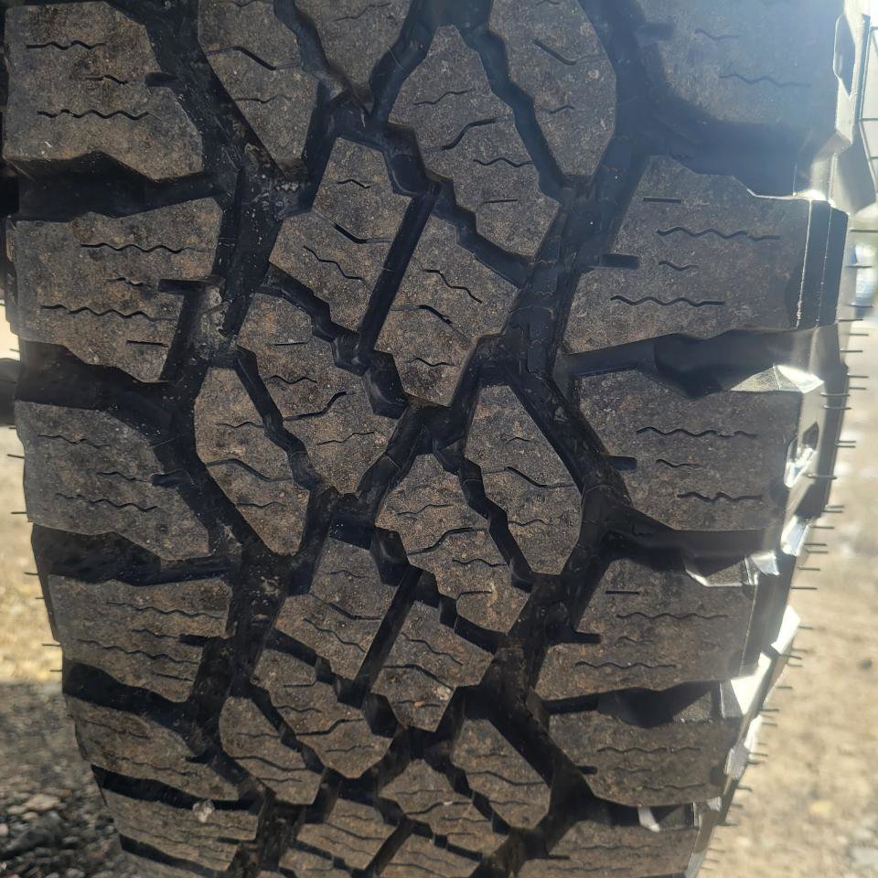 Used 2015 Jeep Wrangler Sport w/ Quick Order Package 24S AWD/4WD image 35