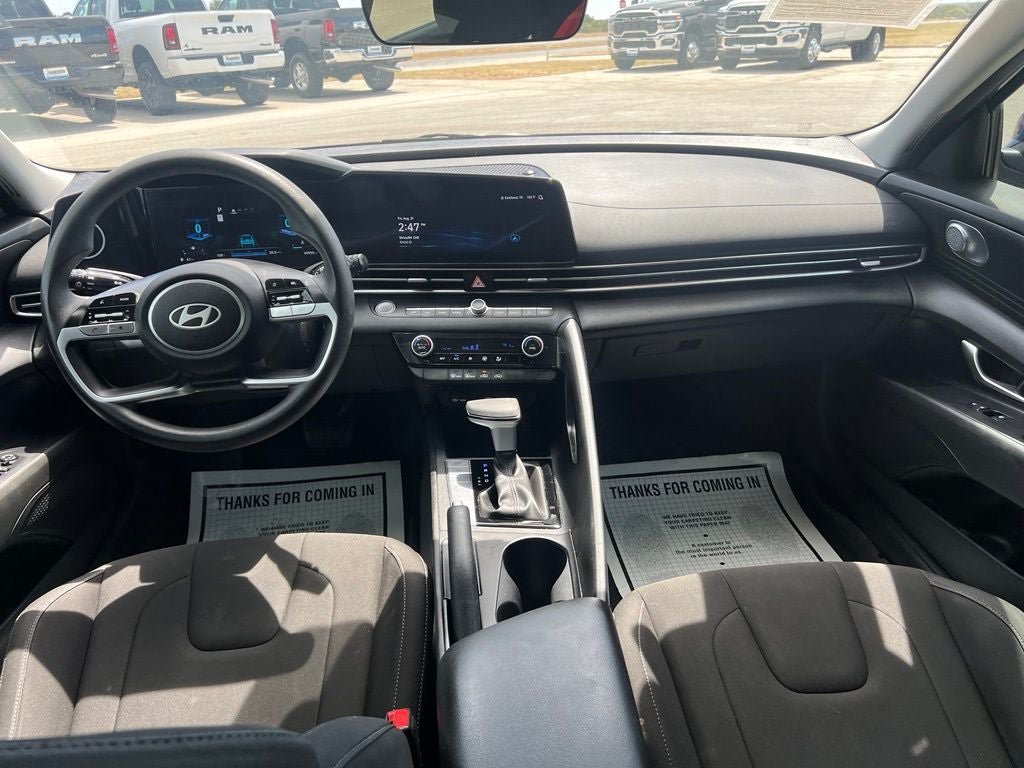 Used 2024 Hyundai Elantra SEL FWD image 15