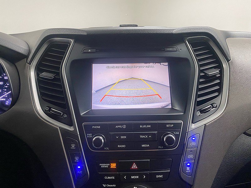 Used 2017 Hyundai Santa Fe SE image 21