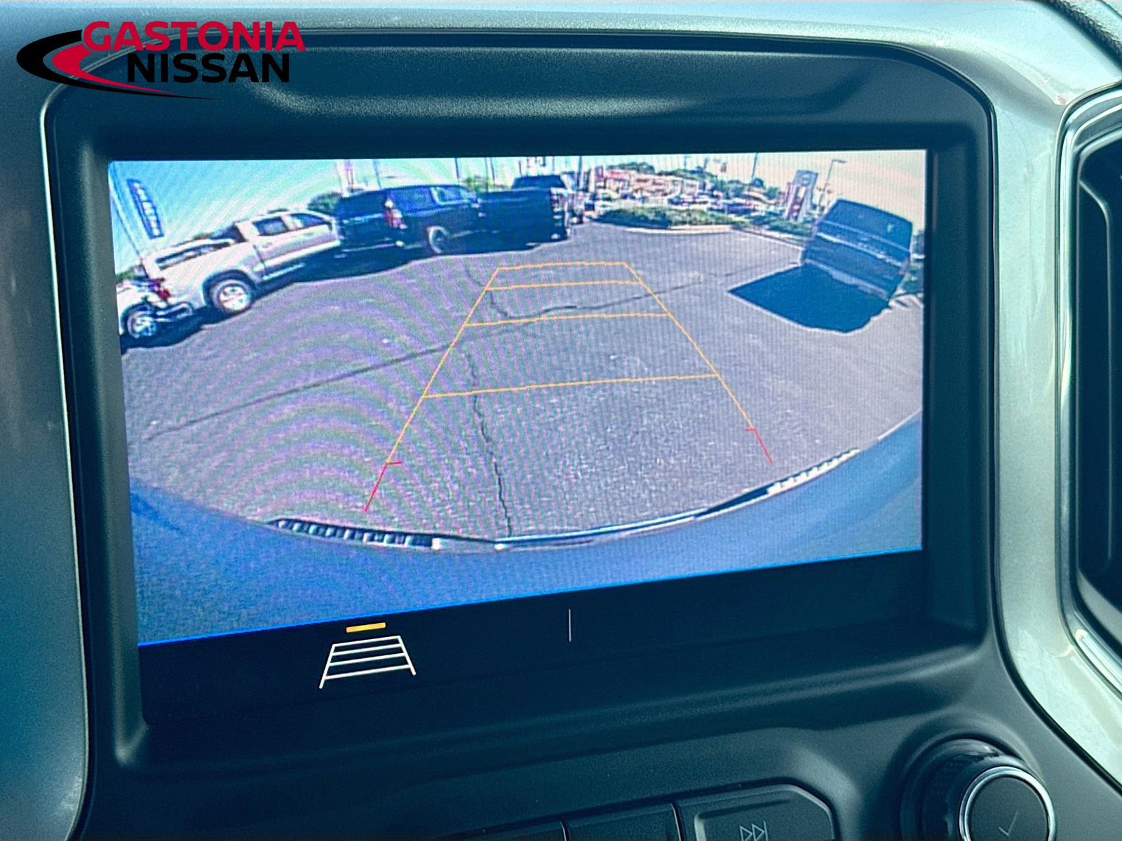 Used 2020 Chevrolet Silverado 1500 LT AWD/4WD image 17