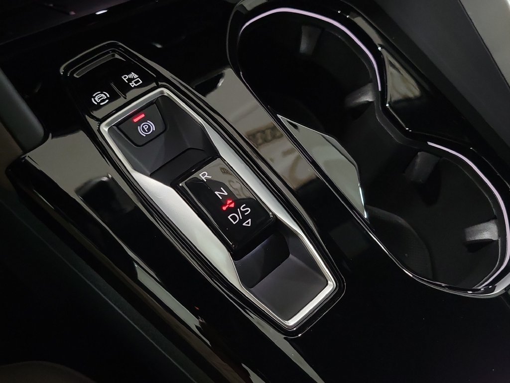 Certified 2025 Audi Q5 Premium w/ Premium Plus AWD/4WD image 17