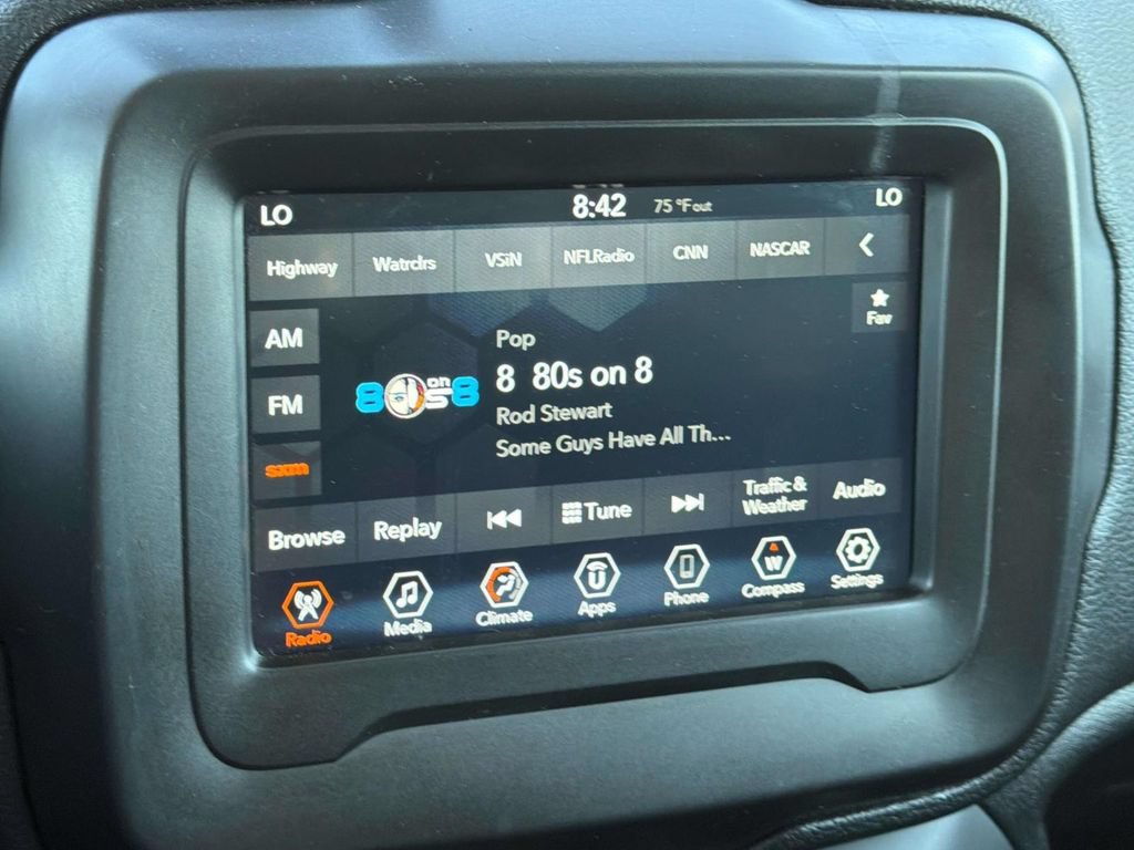 Used 2019 Jeep Renegade Trailhawk AWD/4WD image 14
