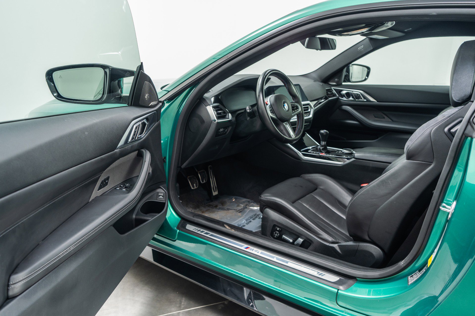 Used 2021 BMW M4 Coupe w/ Executive Package image 23