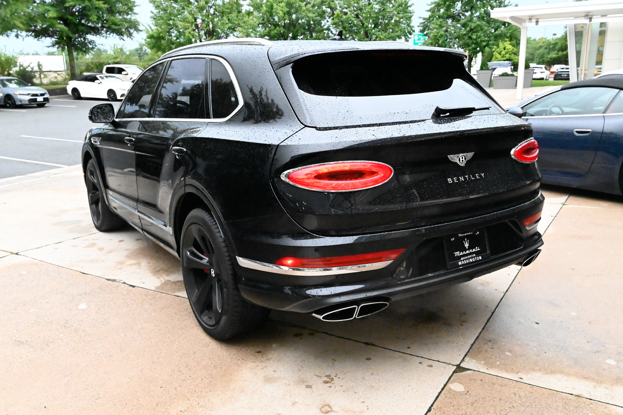 Used 2025 Bentley Bentayga AWD/4WD image 7