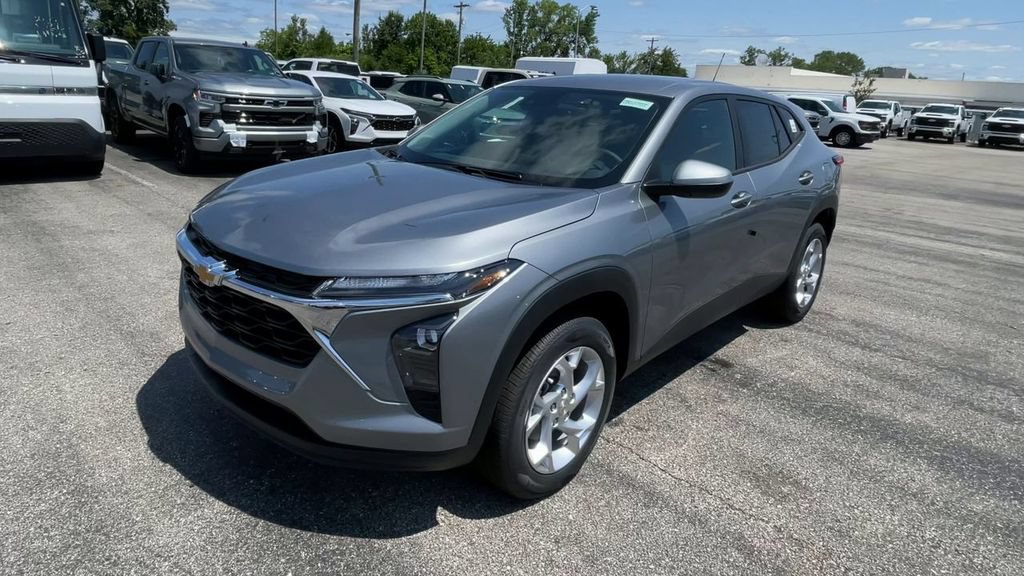 New 2026 Chevrolet Trax LS w/ LS Convenience Package FWD image 6