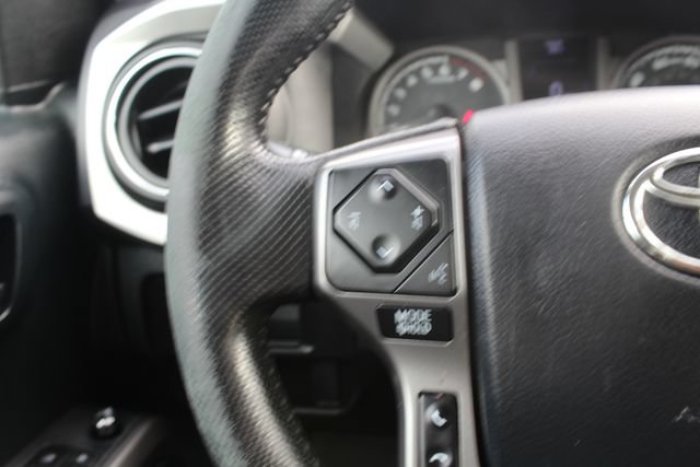 Used 2016 Toyota Tacoma SR5 w/ SR5 Appearance Package (SN) RWD image 45