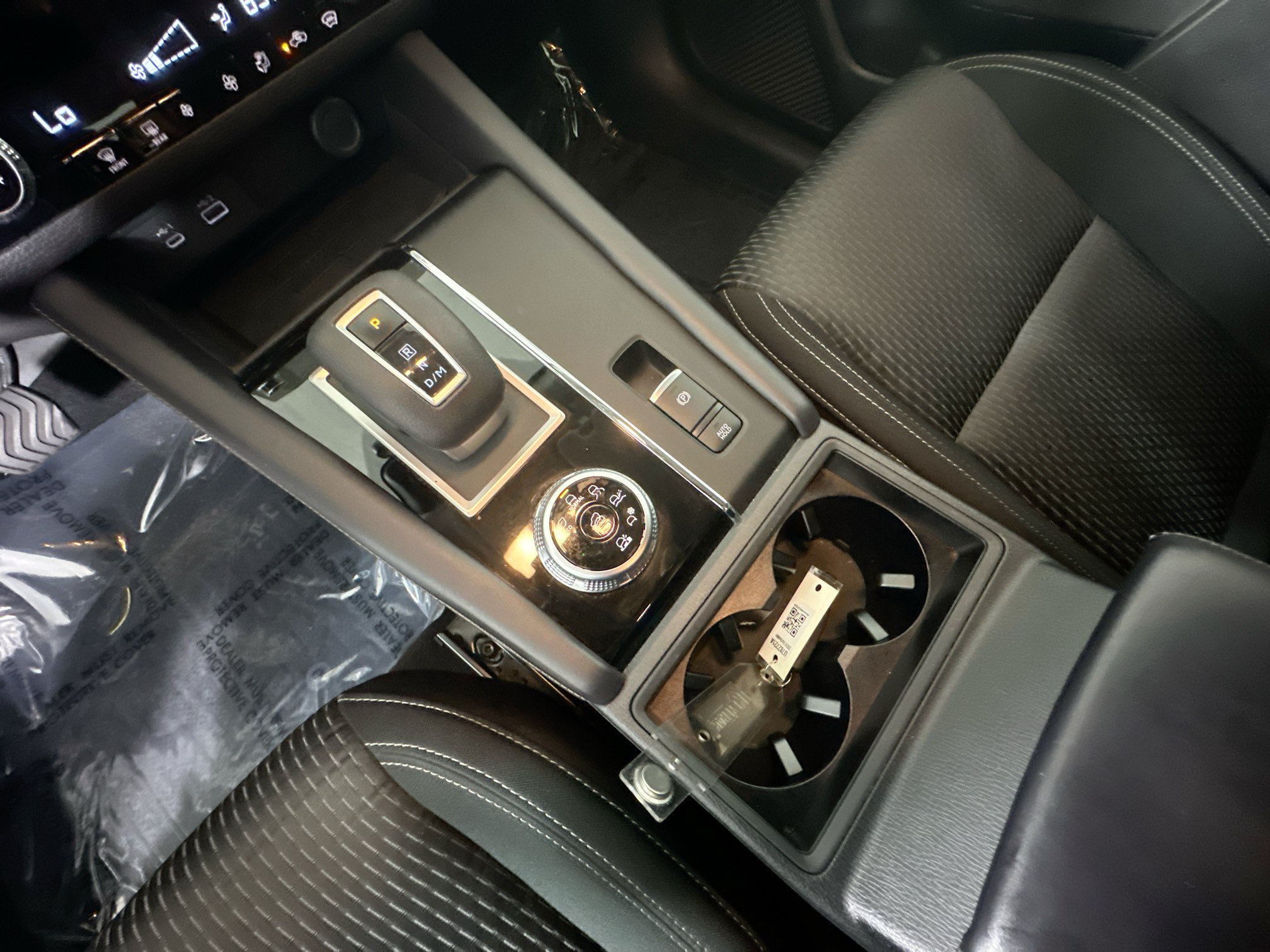 Used 2024 Mitsubishi Outlander ES AWD/4WD image 22