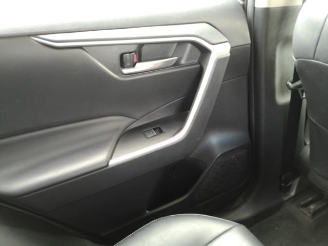 Used 2023 Toyota RAV4 XLE Premium FWD image 30