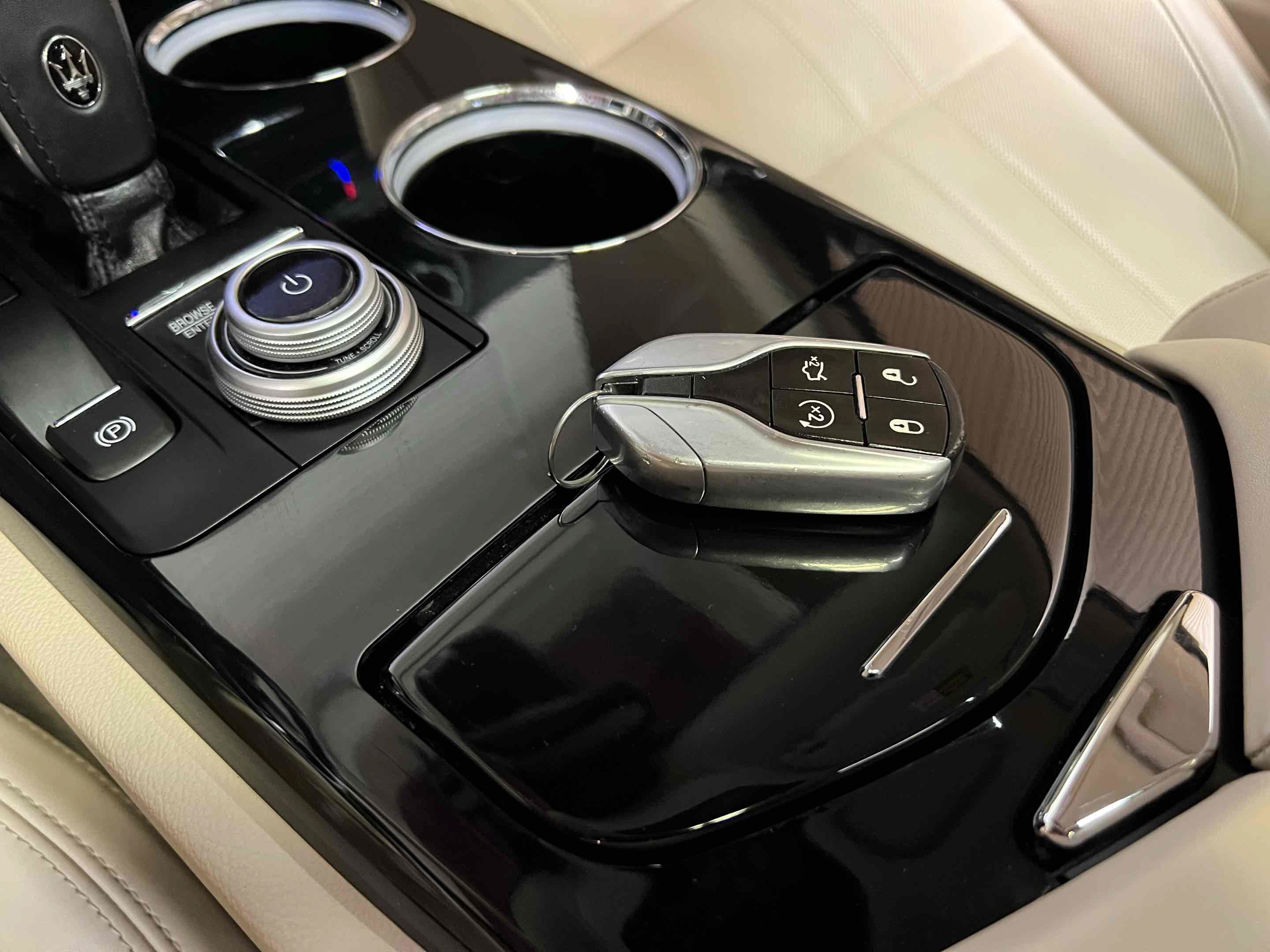 Used 2021 Maserati Ghibli S GranSport RWD image 45