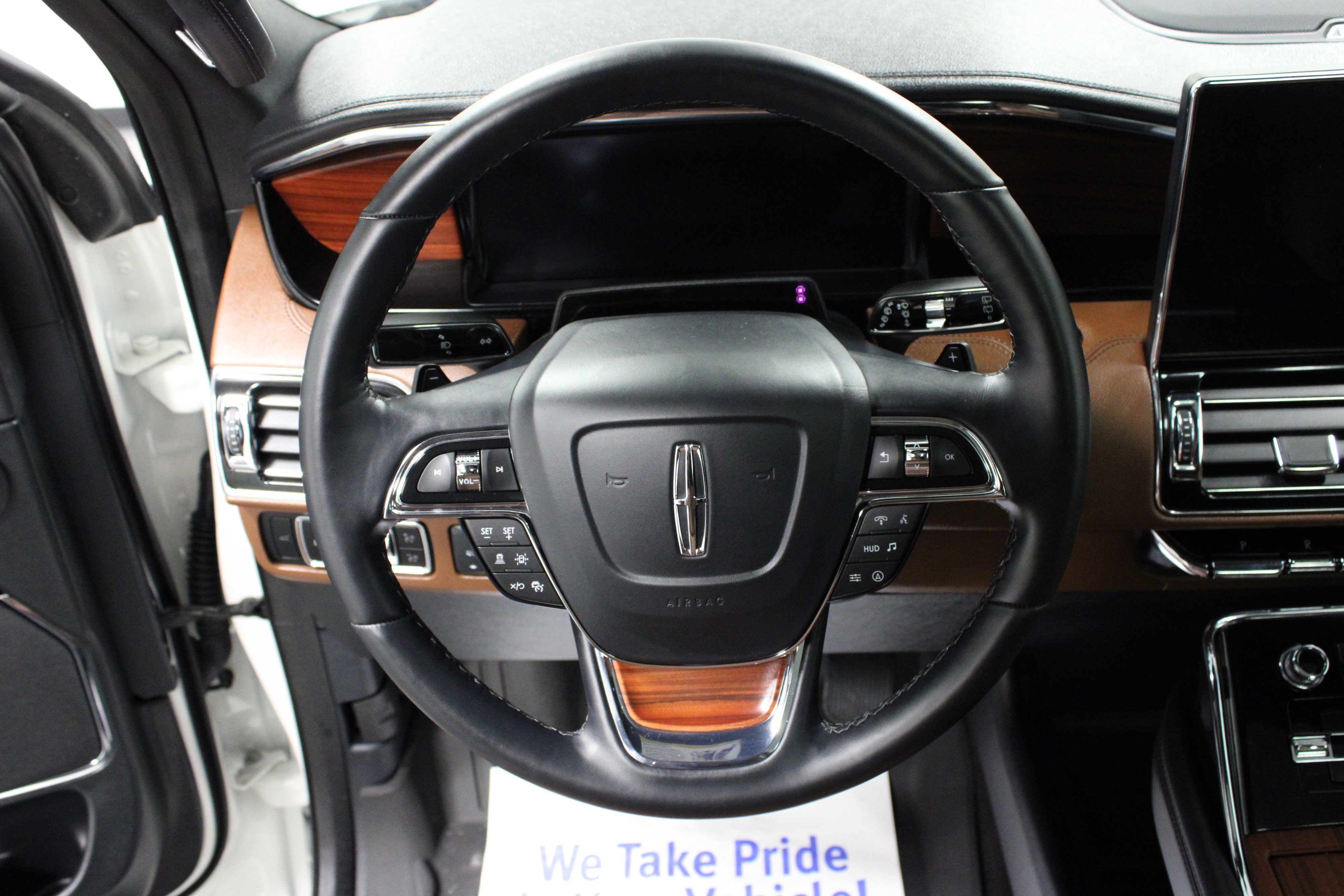 Used 2024 Lincoln Navigator Reserve image 18