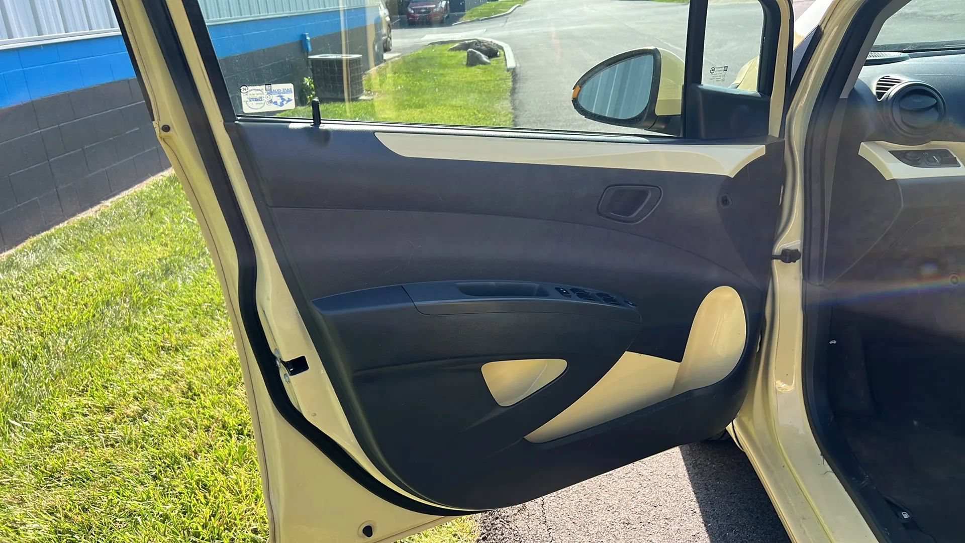 Used 2013 Chevrolet Spark LT FWD image 9