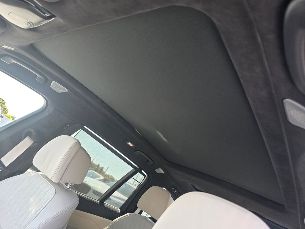 Certified 2025 BMW X7 M60i image 12