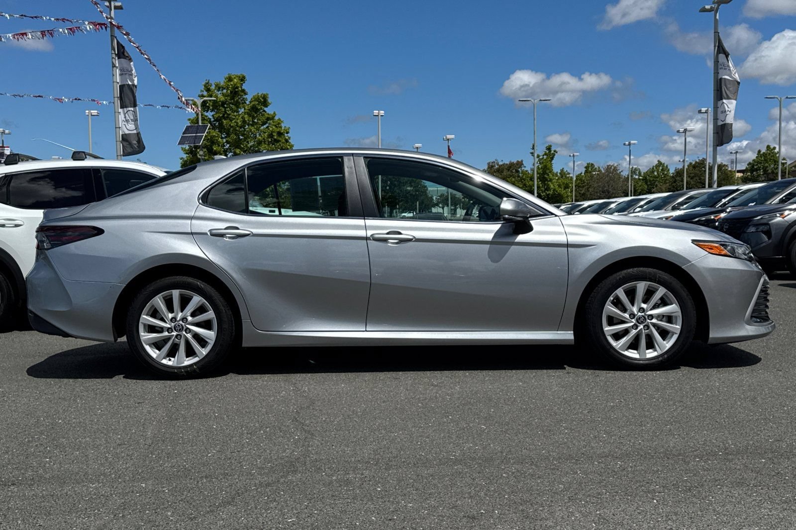 Used 2024 Toyota Camry LE FWD image 3