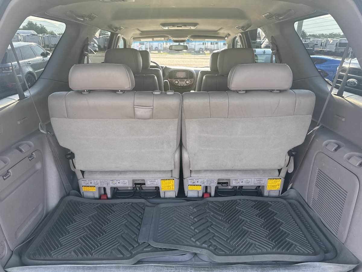 Used 2005 Toyota Sequoia Limited AWD/4WD image 19