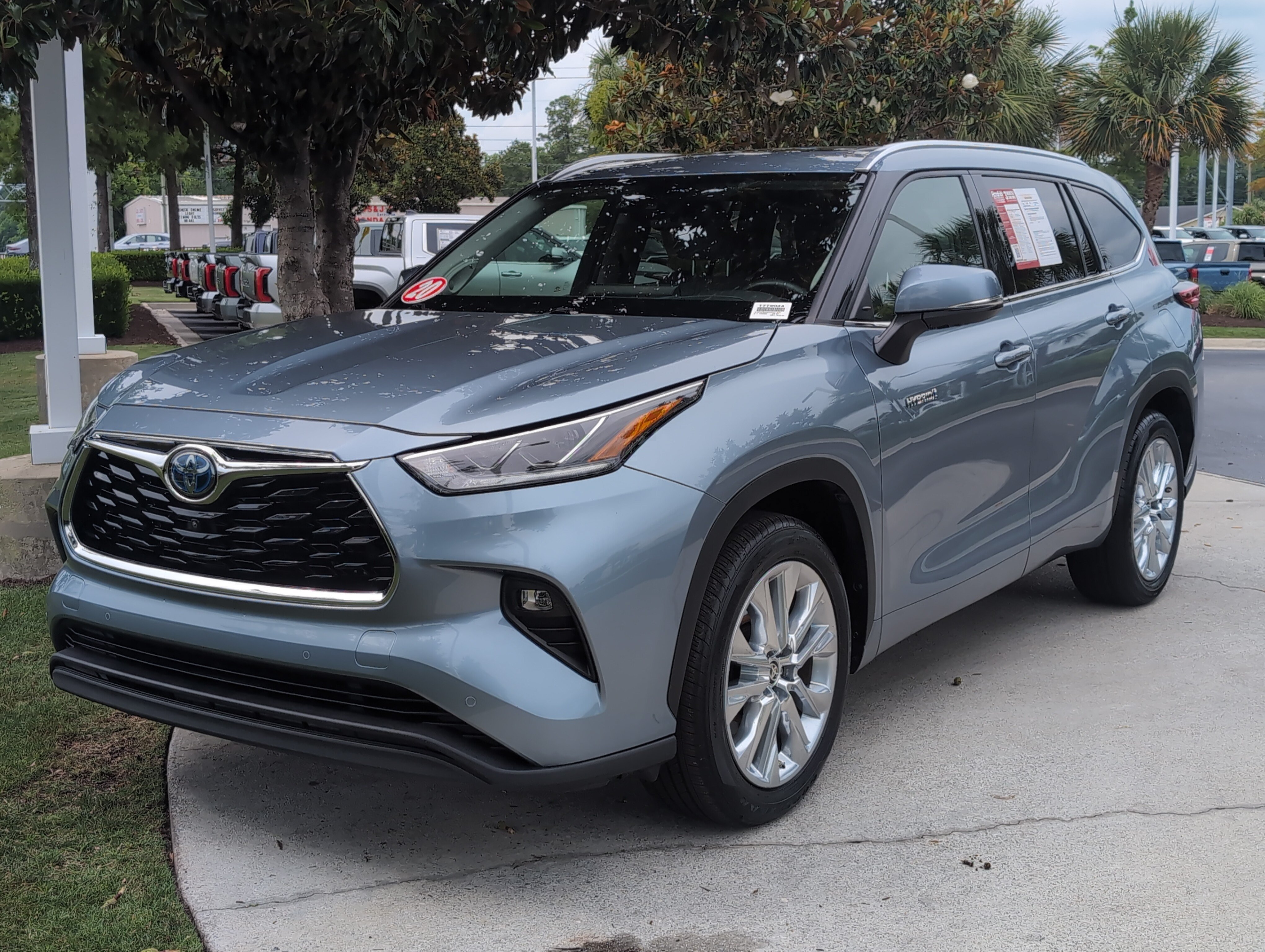 Used 2020 Toyota Highlander Limited FWD image 5