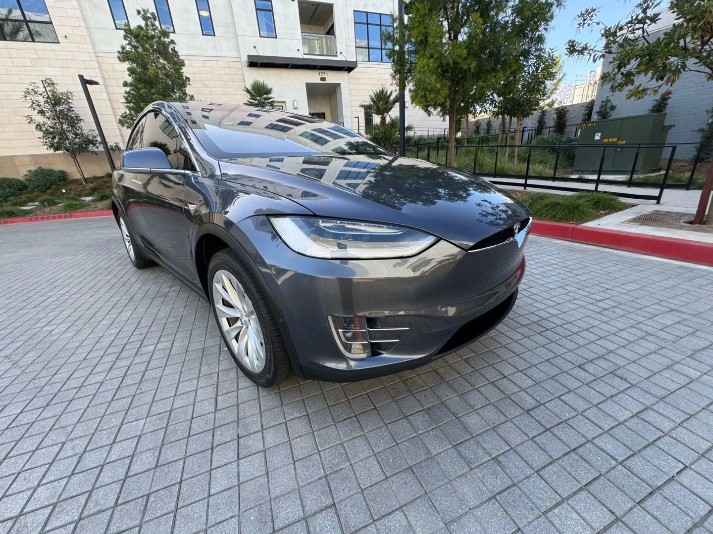 Used 2019 Tesla Model X 100D AWD/4WD image 9