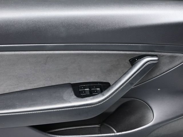 Used 2019 Tesla Model 3 Mid Range RWD image 12