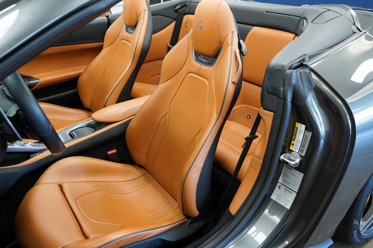 Used 2019 Ferrari Portofino RWD image 73