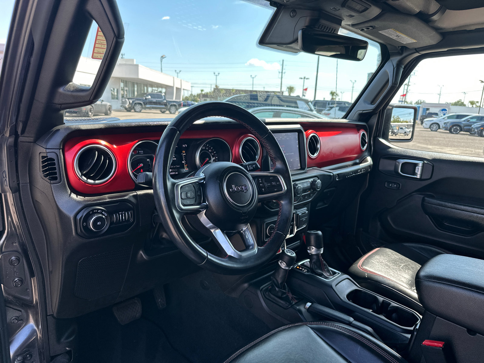 Used 2022 Jeep Wrangler Unlimited Rubicon w/ Xtreme Recon 35" Tire Package AWD/4WD image 11