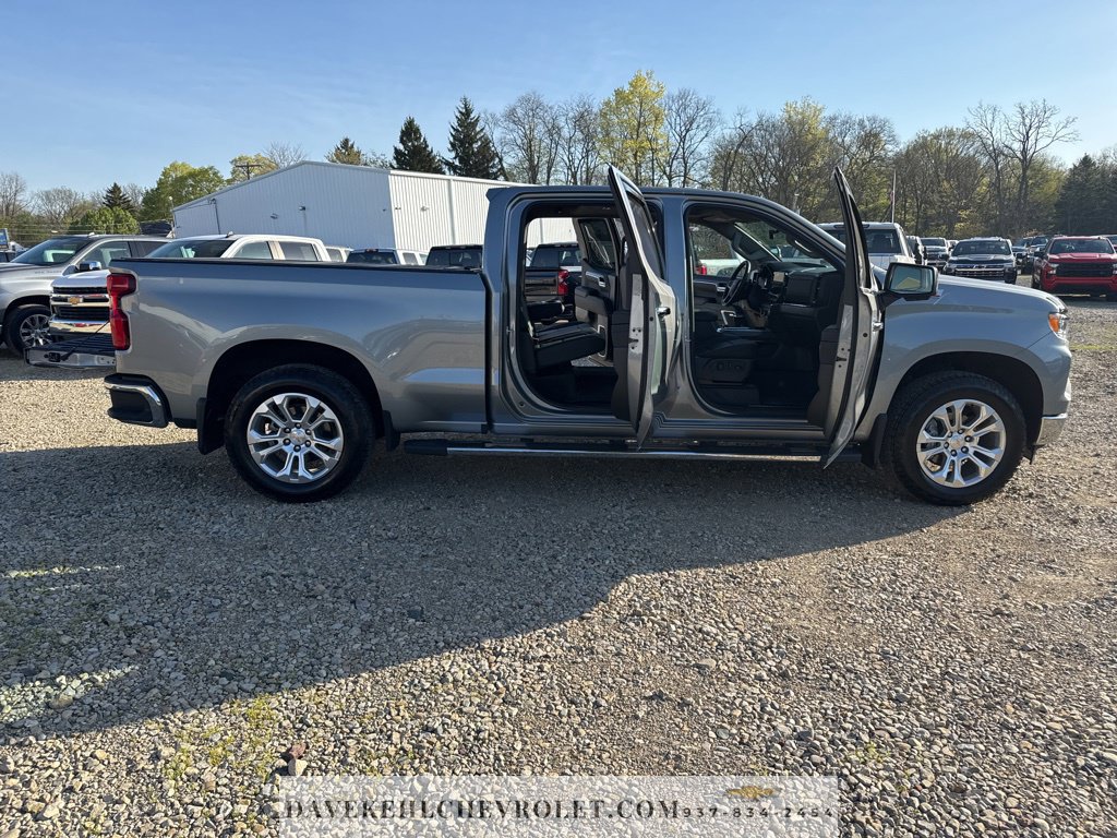 Certified 2025 Chevrolet Silverado 1500 LTZ AWD/4WD image 36