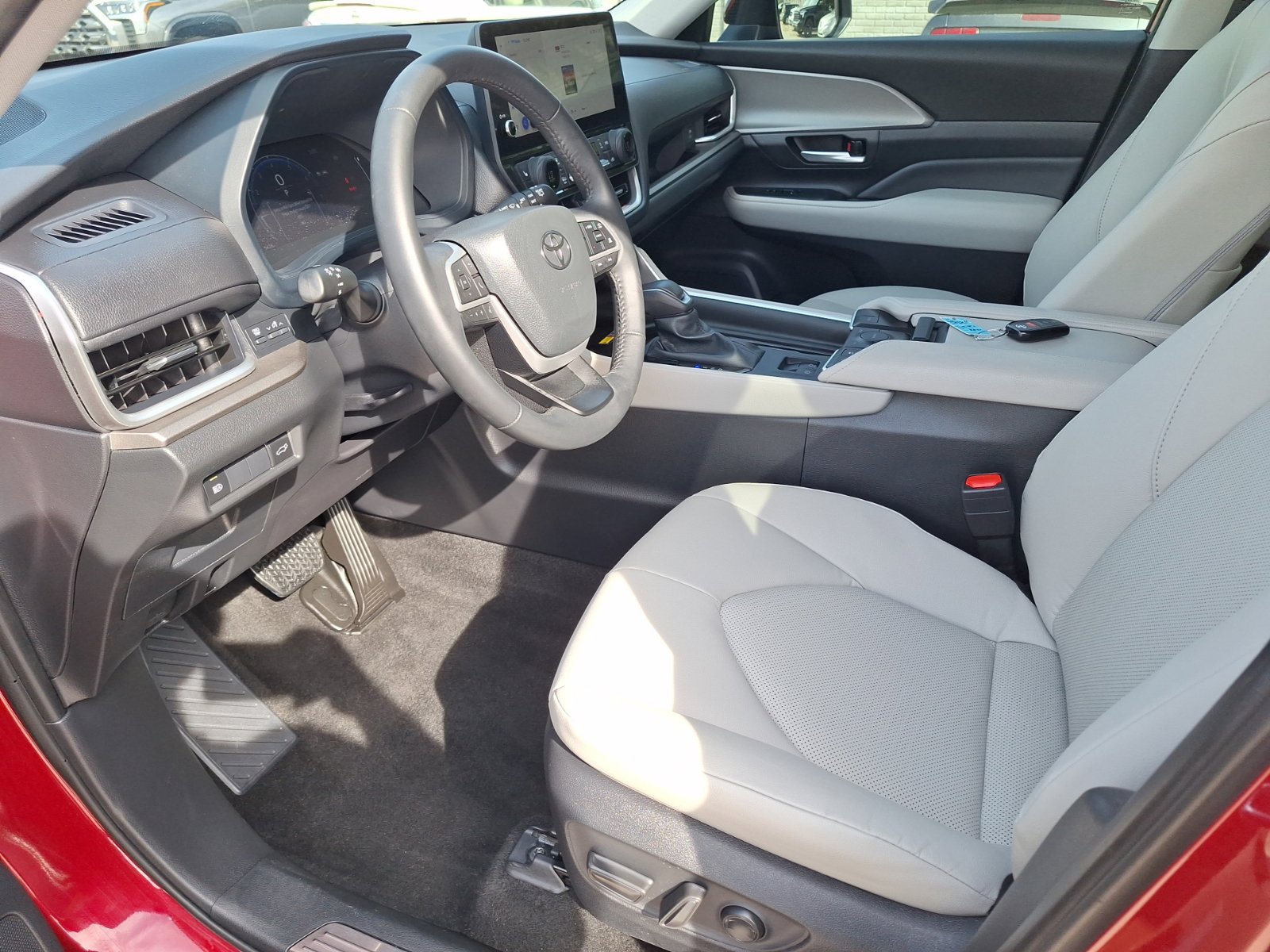 Used 2026 Toyota Grand Highlander FWD image 14